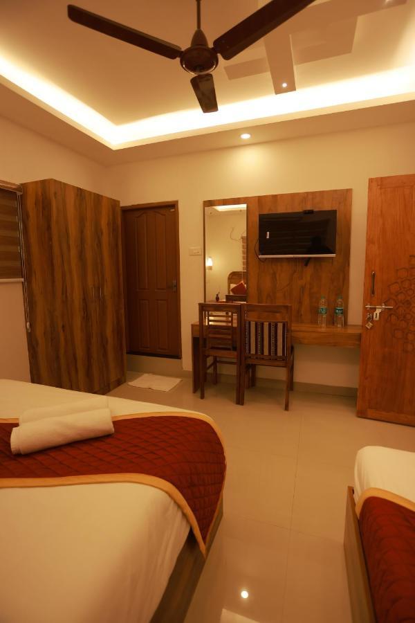 Malavikas Black Beach Resort Varkala Exterior photo